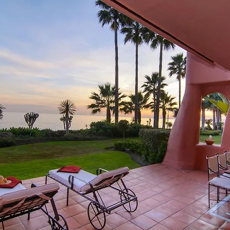 First Line Menara Beach Estepona