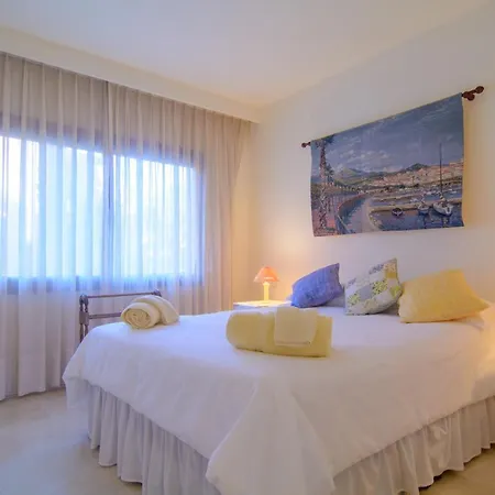 First Line Menara Beach Estepona